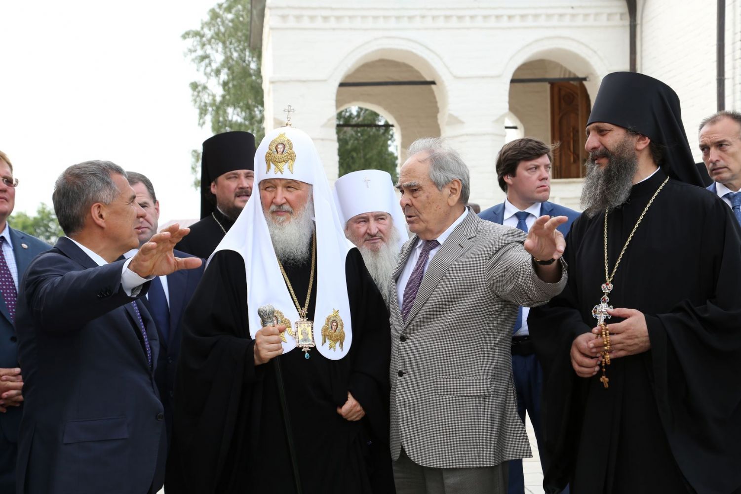 Братия монастыря поздравляет с днем рождения Святейшего Патриарха Кирилла