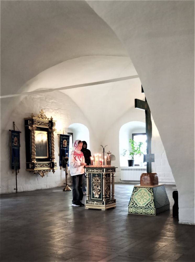 7 марта совершается поминовение усопших. Церковь вспоминает обретение мощей мучеников, иже во Евгении.