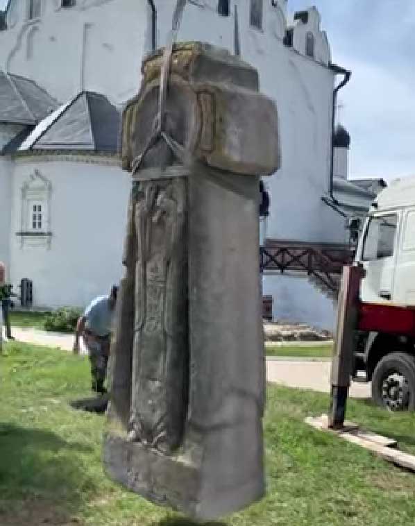 Установка памятника преподобному Сергию Радонежскому